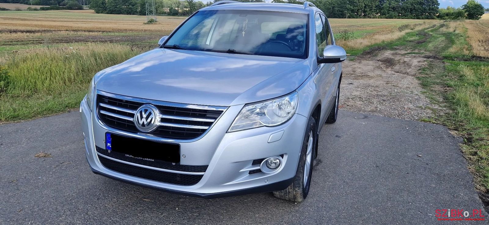 2010' Volkswagen Tiguan photo #3