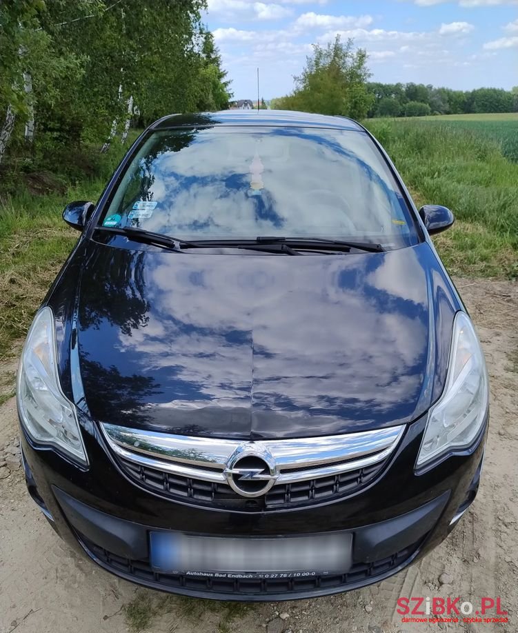 2012' Opel Corsa 1.4 16V Cosmo photo #2