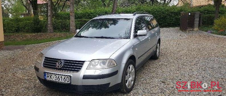 2002' Volkswagen Passat photo #3