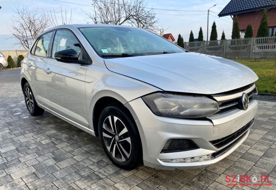 2020' Volkswagen Polo photo #1