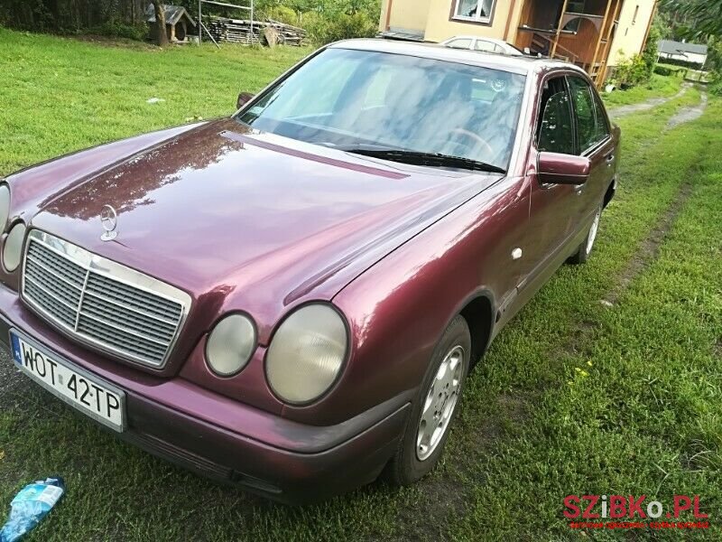 1998' Mercedes-Benz Klasa E photo #1