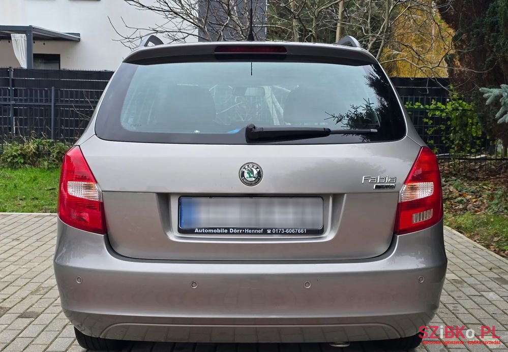 2008' Skoda Fabia photo #4
