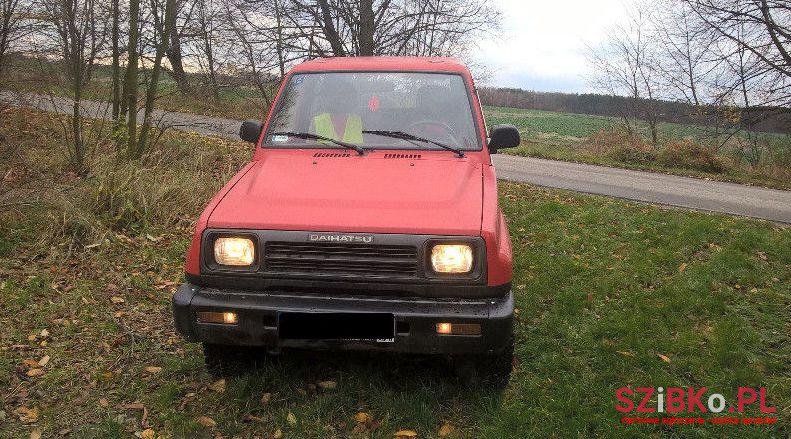 1991' Daihatsu Feroza photo #5