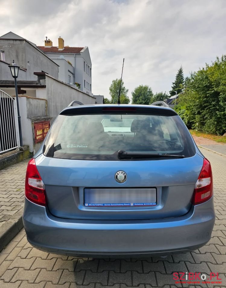 2008' Skoda Fabia photo #5