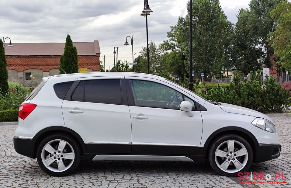 2013' Suzuki Sx4 S-Cross photo #6