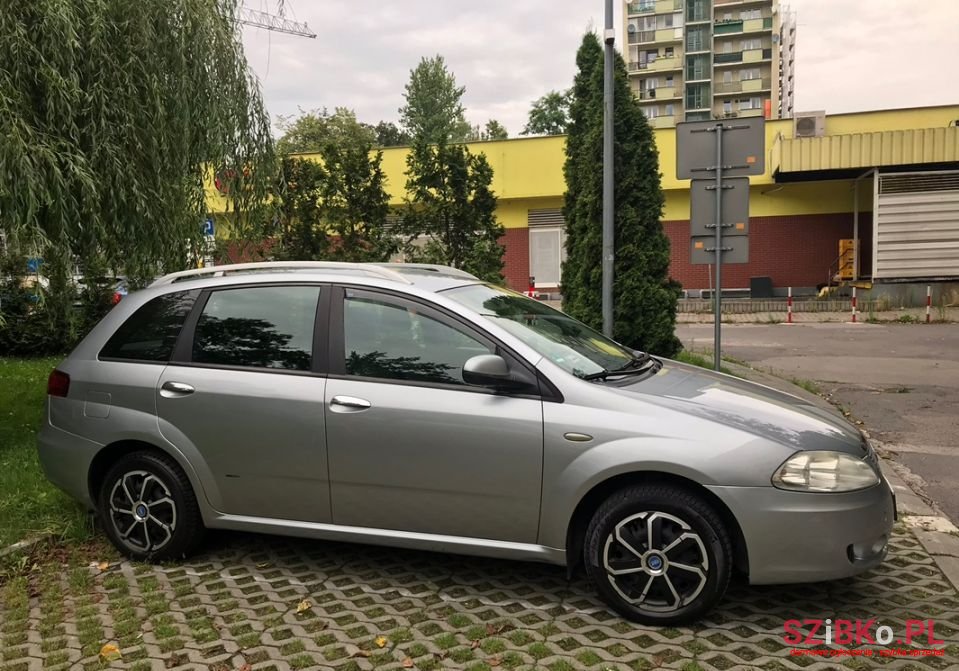 2006' Fiat Croma photo #2