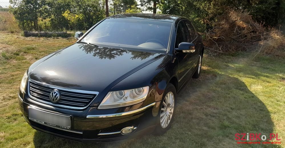 2006' Volkswagen Phaeton photo #1