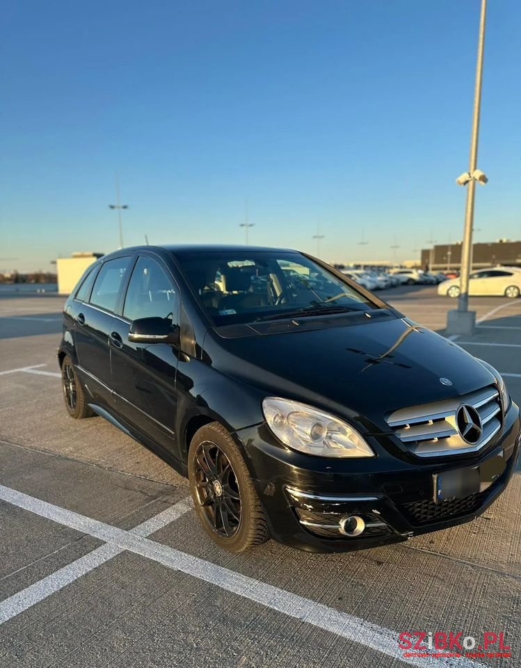 2011' Mercedes-Benz B-Class 180 Cdi photo #6