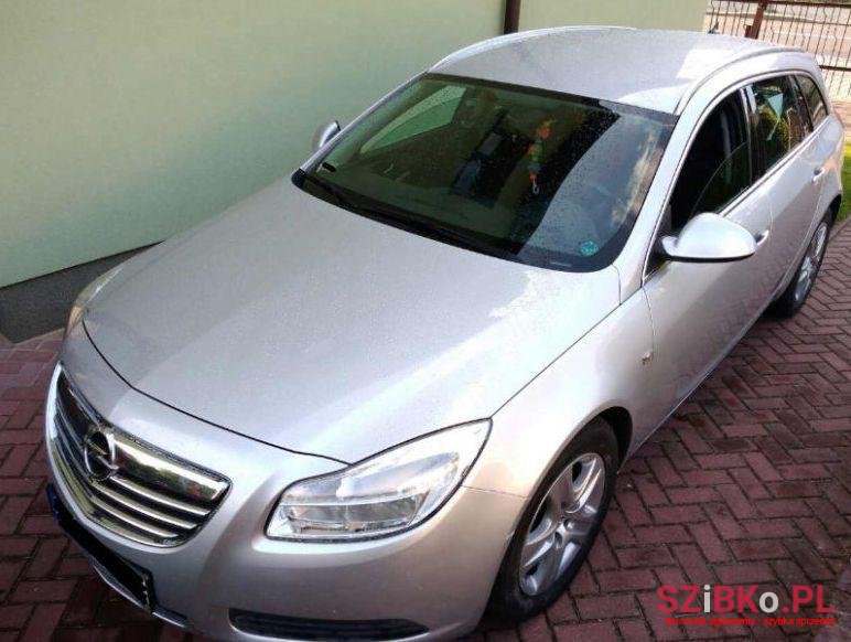 2011' Opel Insignia photo #1