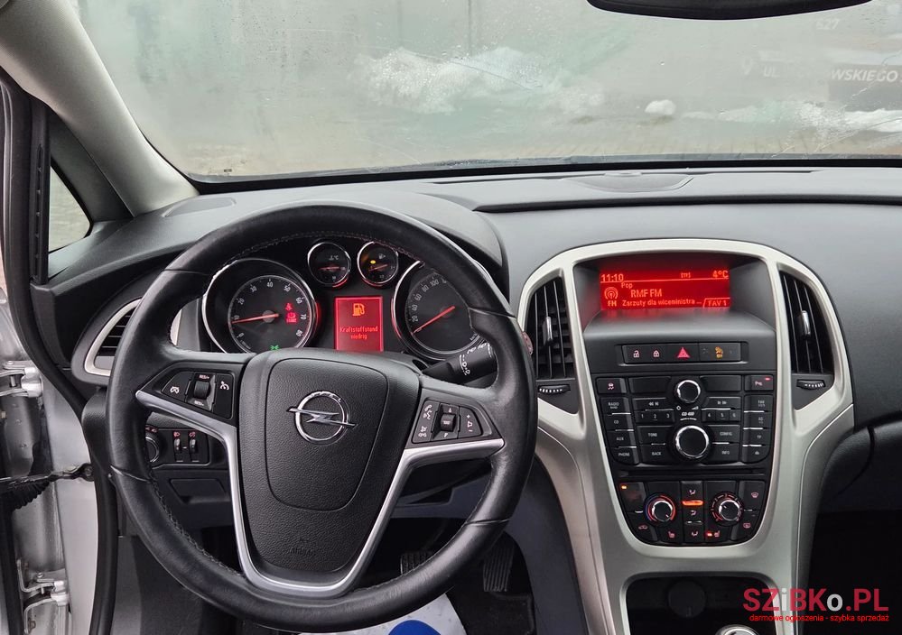 2010' Opel Astra 1.6 Active photo #5