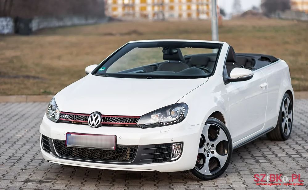 2013' Volkswagen Golf Cabrio Gti photo #1