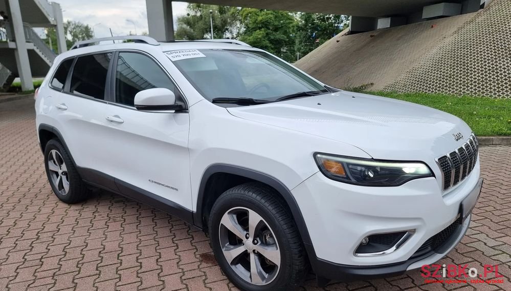 2019' Jeep Cherokee photo #3