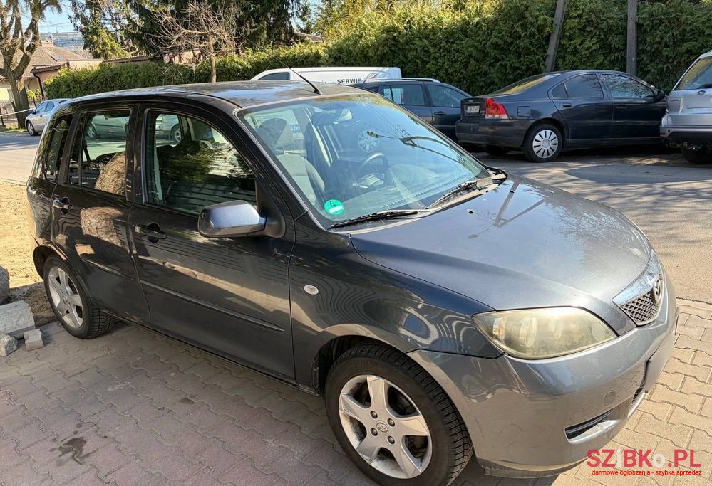 2007' Mazda 2 photo #5