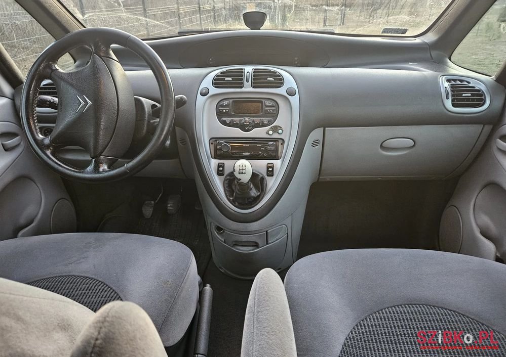 2008' Citroen Xsara Picasso photo #6