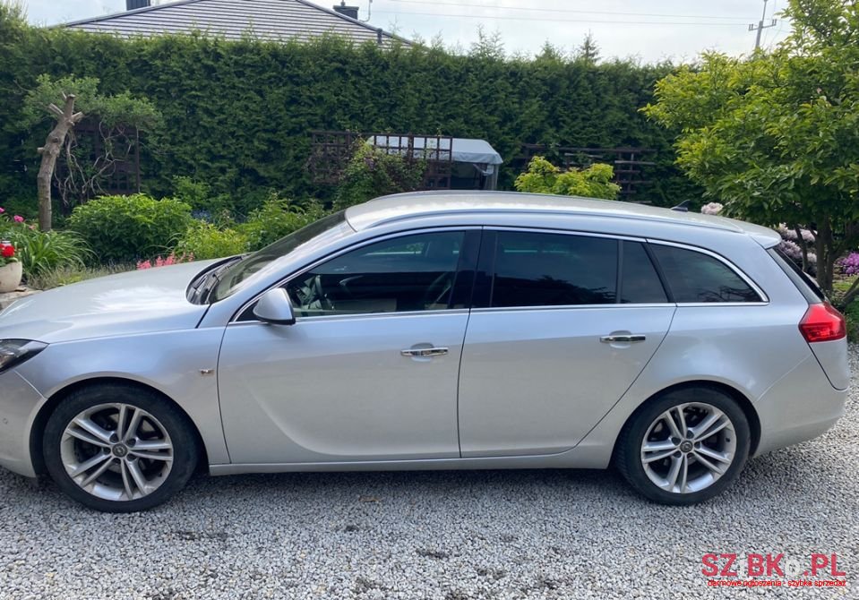 2011' Opel Insignia photo #3