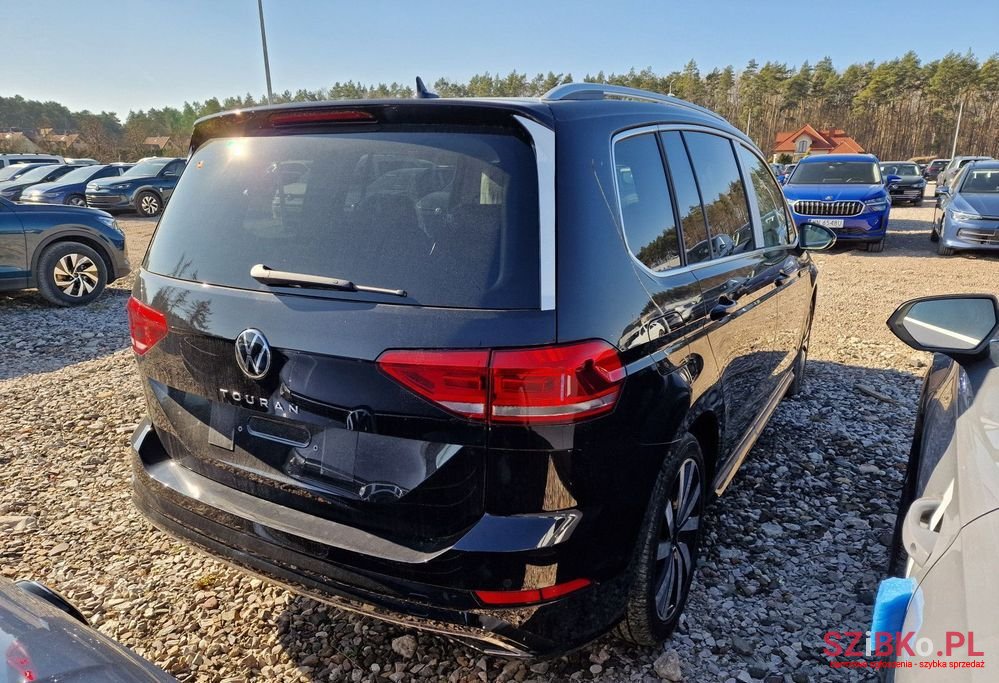 2024' Volkswagen Touran photo #5