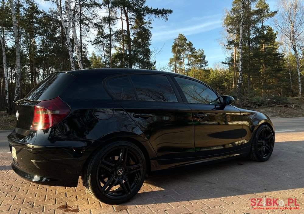 2007' BMW 1 Series 116I photo #5