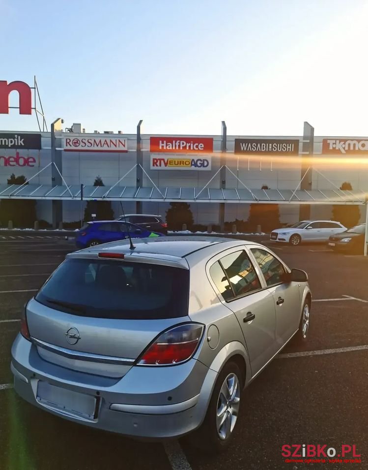 2010' Opel Astra 1.4 Essentia photo #2