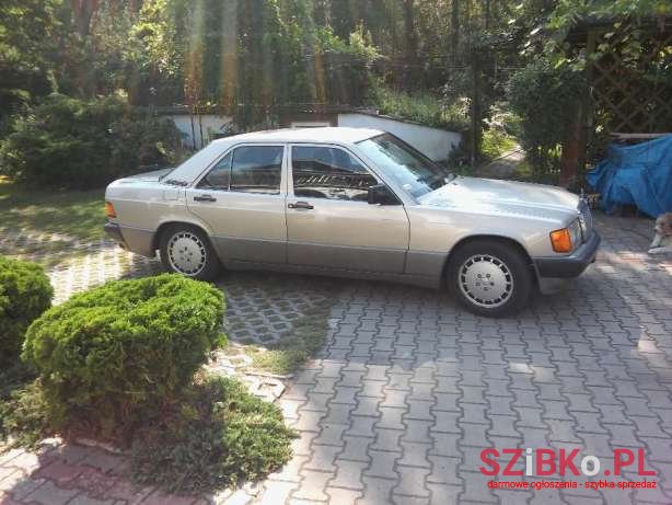 1990' Mercedes-Benz 190 photo #2