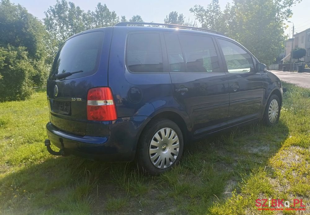 2006' Volkswagen Touran photo #6