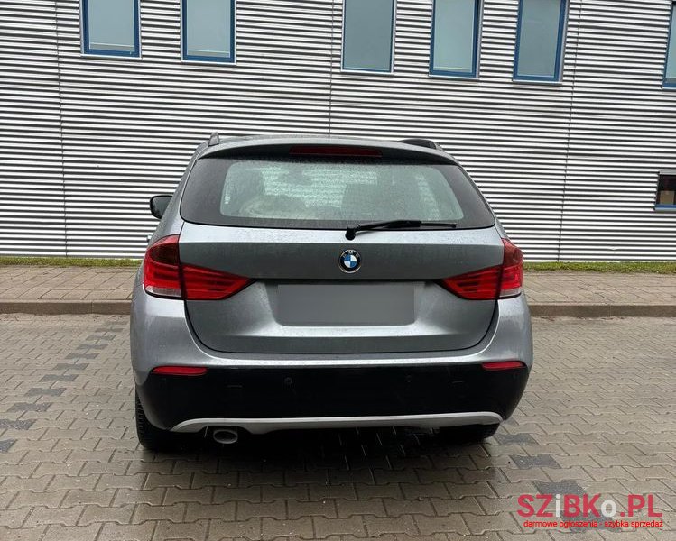 2011' BMW X1 Xdrive20D photo #3