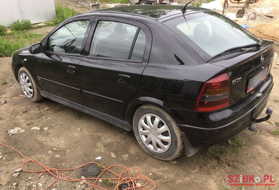 2004' Opel Astra photo #4