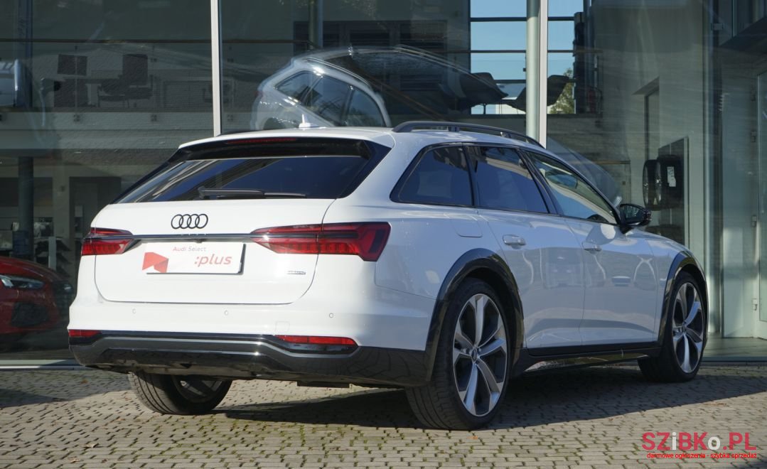 2019' Audi A6 Allroad photo #2