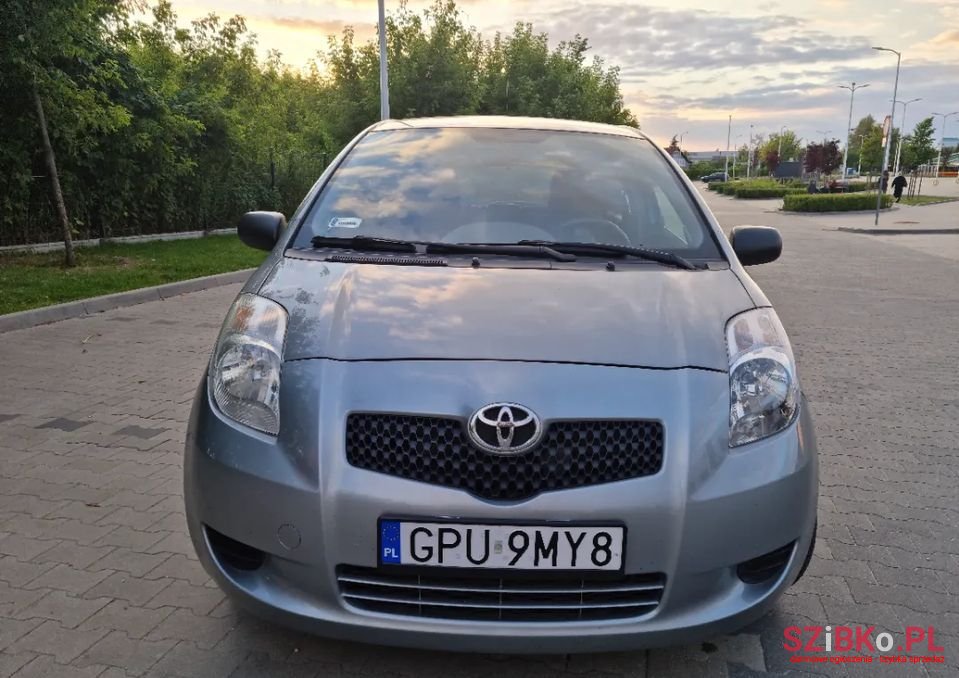 2006' Toyota Yaris photo #3