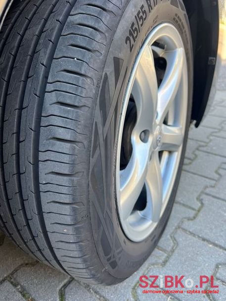 2011' Toyota Verso 1.6 Premium photo #4