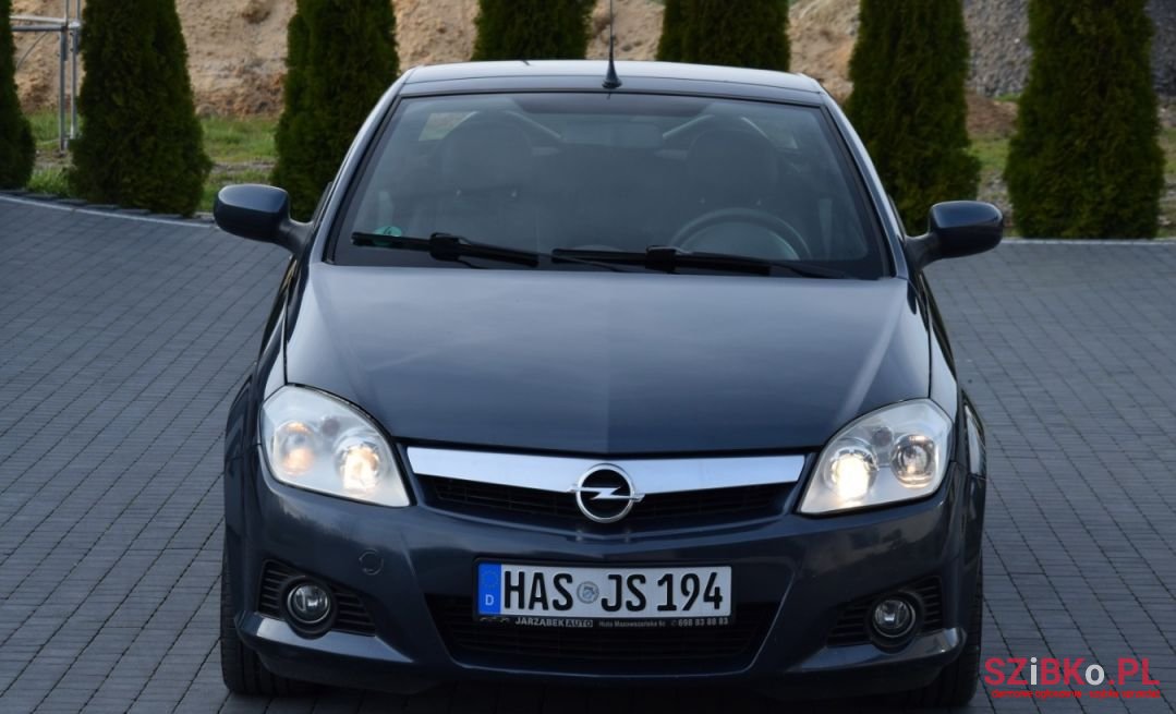 2006' Opel Tigra photo #1