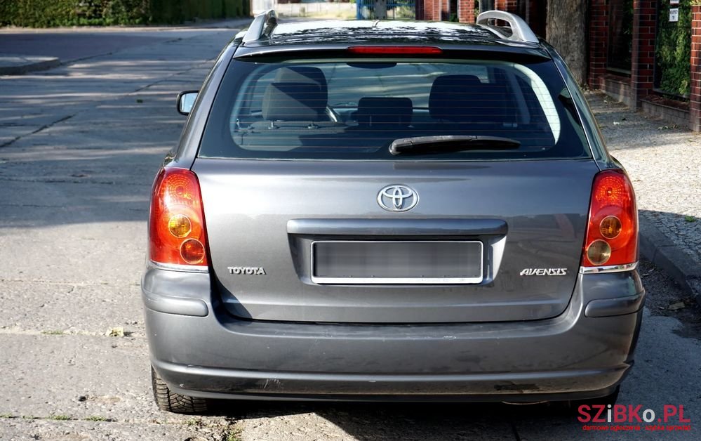 2006' Toyota Avensis 1.8 Vvt-I Combi Sol photo #6
