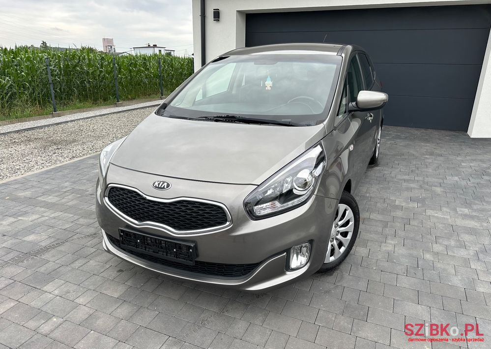 2013' Kia Carens photo #2