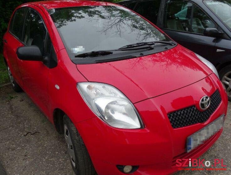 2008' Toyota Yaris photo #1