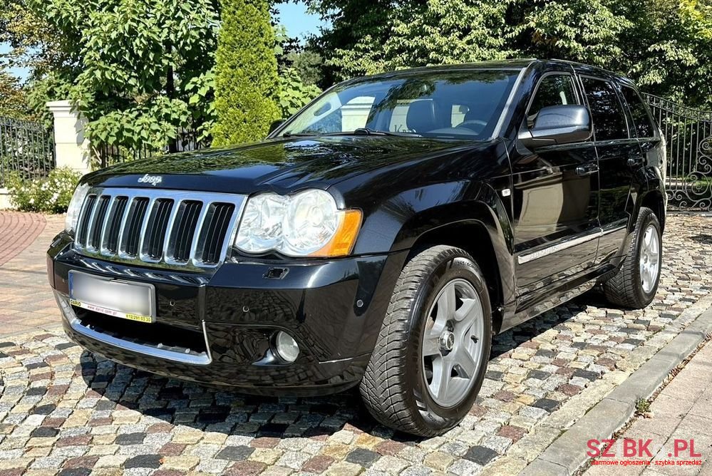 2010' Jeep Grand Cherokee photo #4