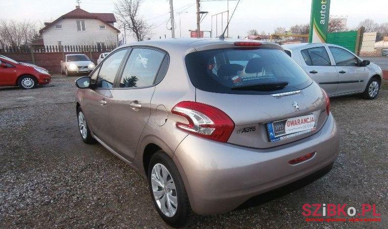 2014' Peugeot 208 photo #4