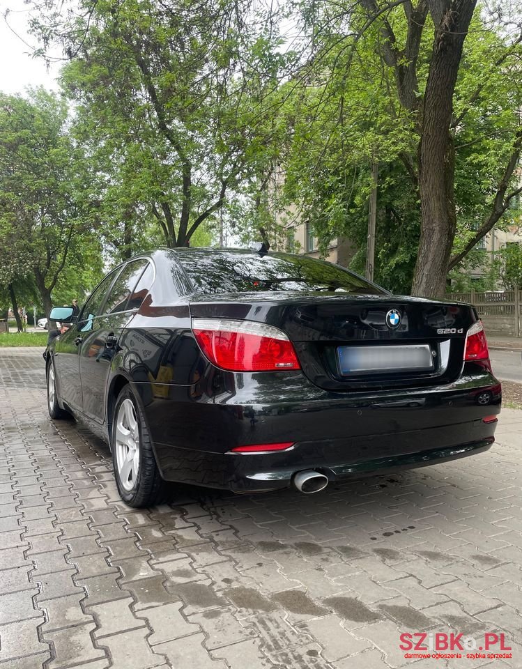 2009' BMW 5 Series photo #4