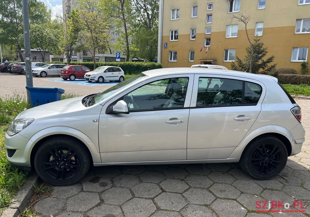 2011' Opel Astra Iii 1.6 photo #4