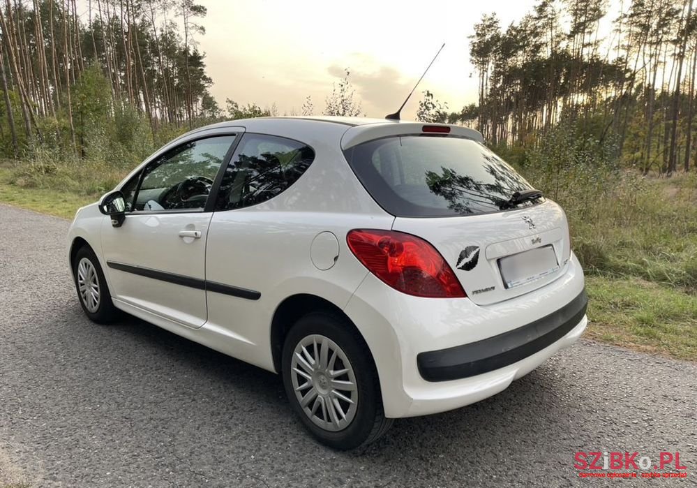 2009' Peugeot 207 photo #6