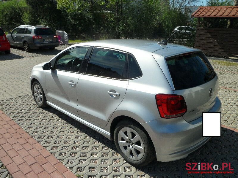 2010' Volkswagen Polo photo #3