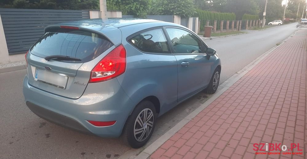 2009' Ford Fiesta photo #3