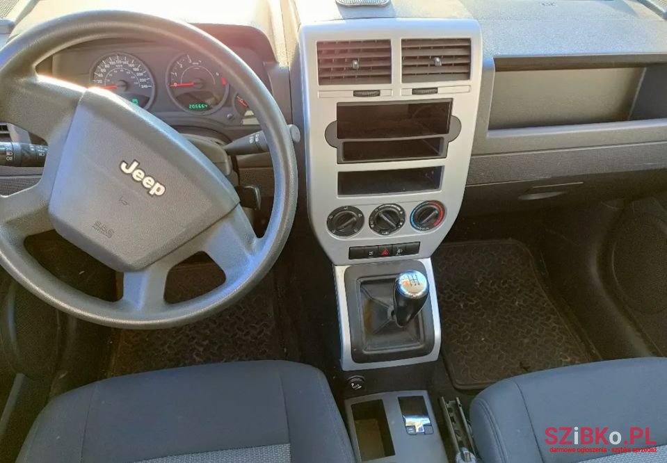 2008' Jeep Patriot photo #4