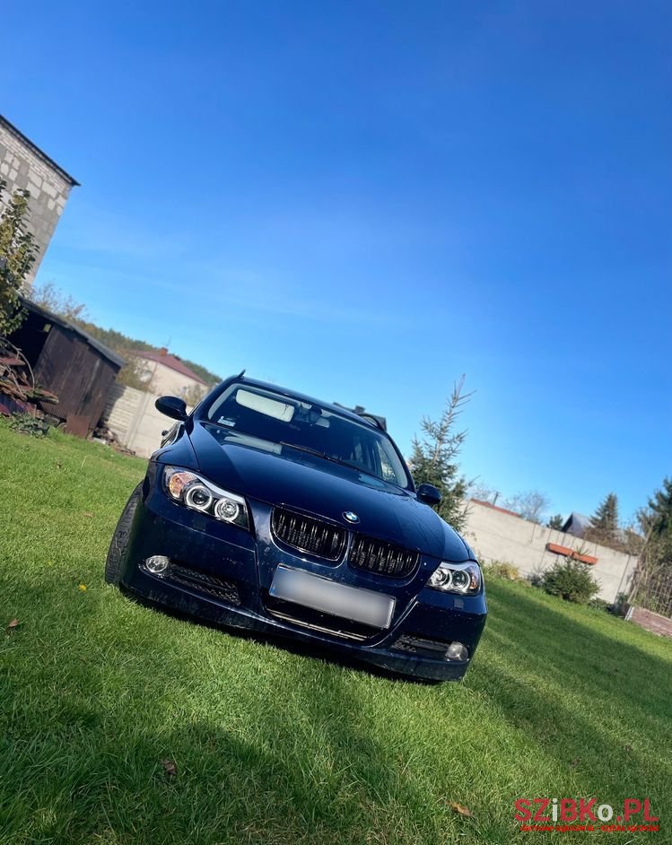 2005' BMW 3 Series 320D photo #1