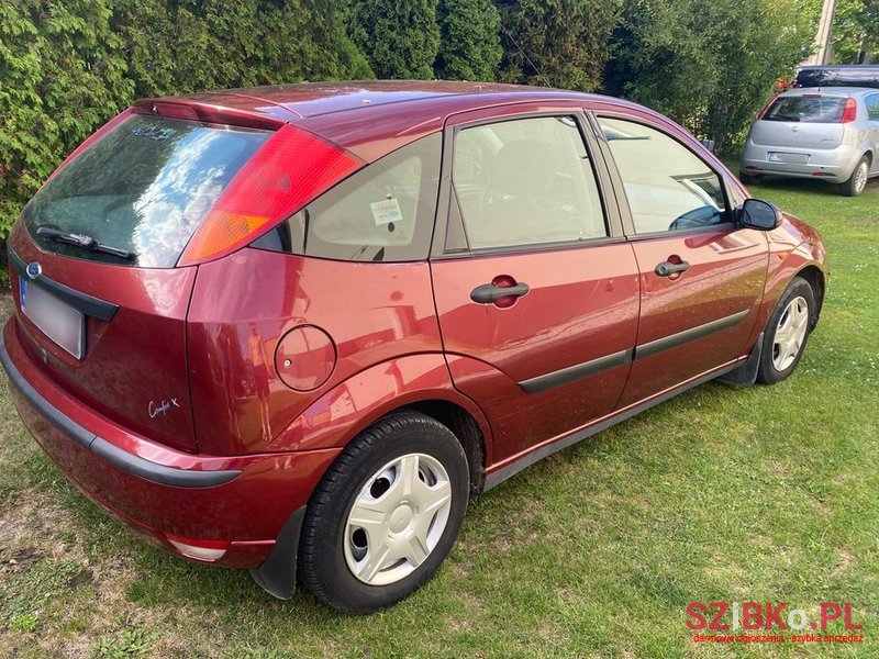 2002' Ford Focus photo #3