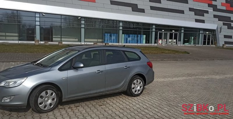 2010' Opel Astra Iv 1.7 Cdti Essentia photo #1