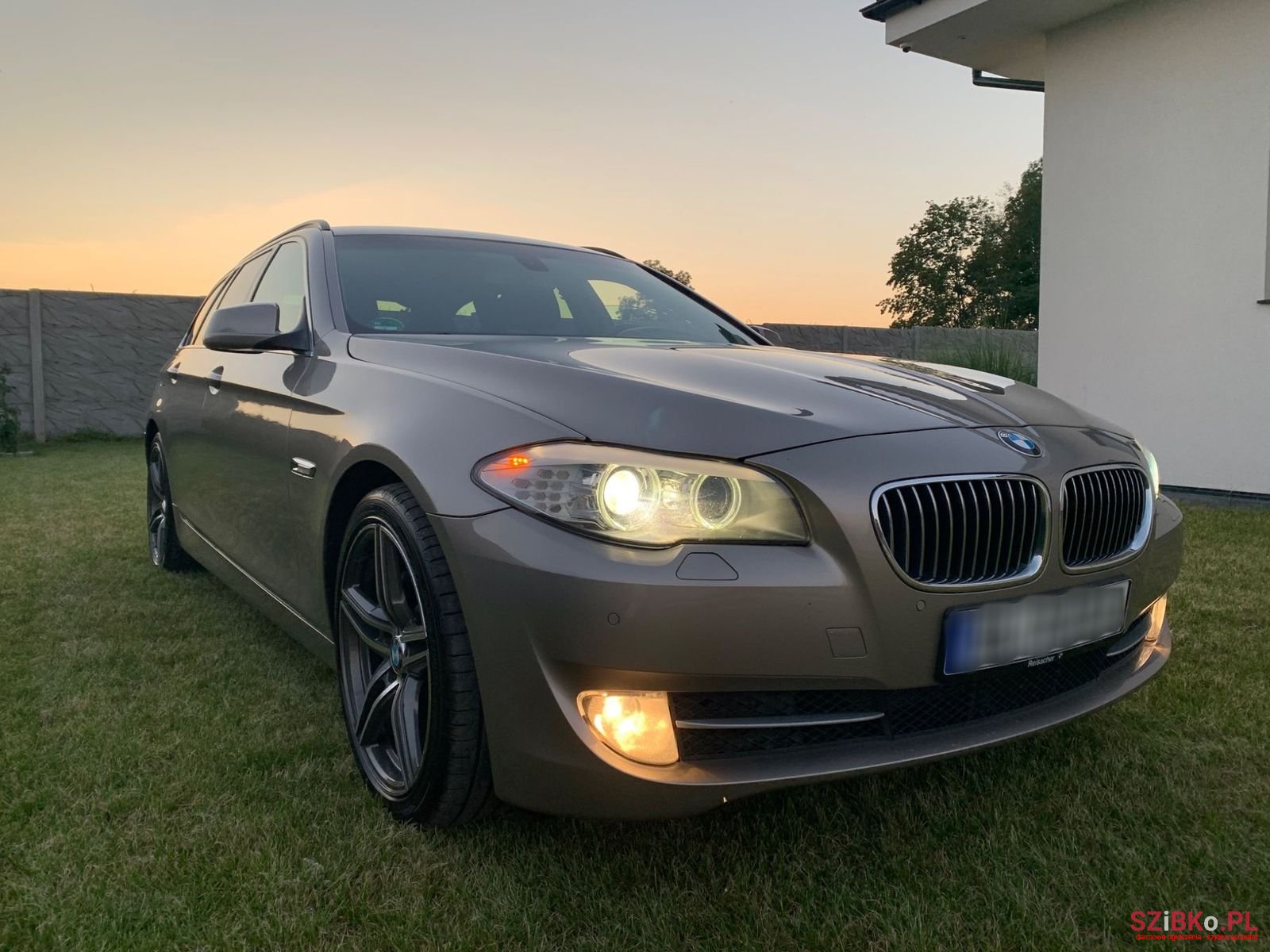 2012' BMW 5 Series photo #4