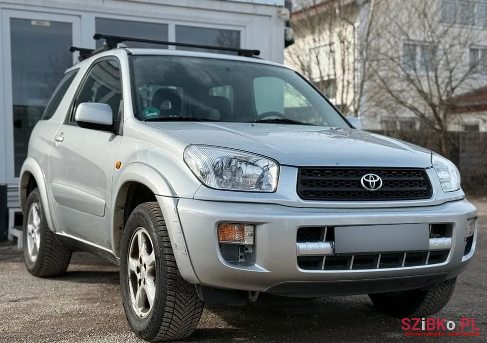 2002' Toyota RAV4 4X4 photo #1