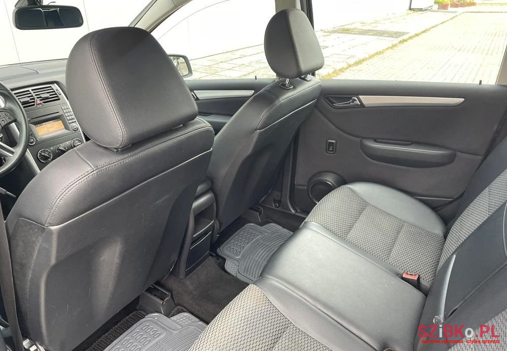 2010' Mercedes-Benz B-Class 180 Cdi photo #5