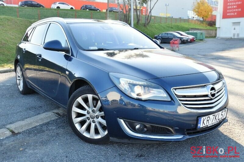 2014' Opel Insignia Sports Tourer photo #2