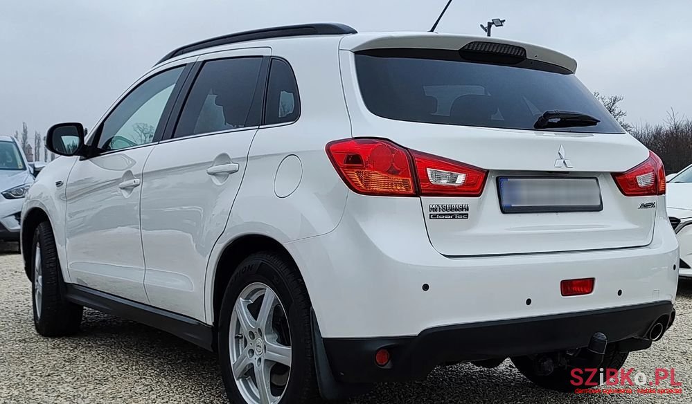 2015' Mitsubishi ASX photo #6