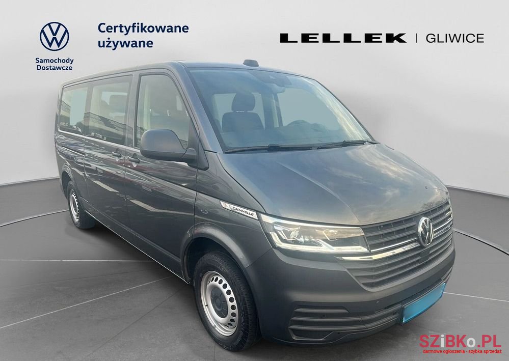 2023' Volkswagen Caravelle photo #5